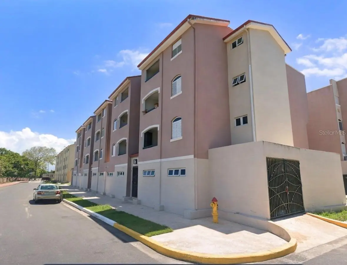 JUAN DE LA TORRE COND. LA MARINA IV #APT 3002, Barceloneta, PR 00617