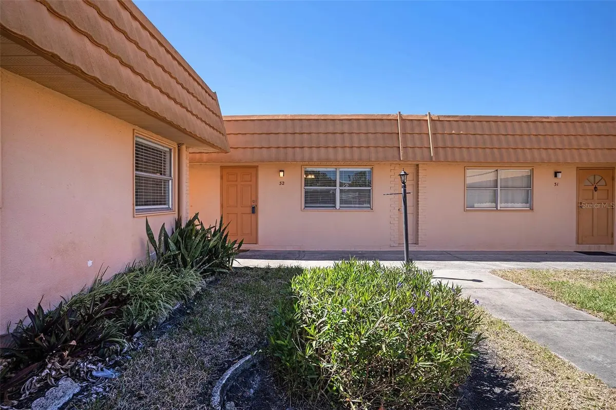 Address not disclosed, Sun City Center, FL 33573