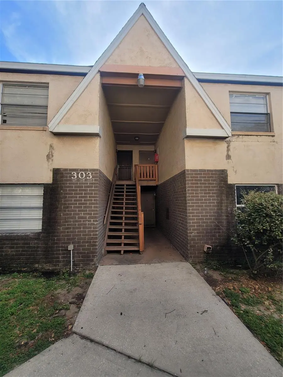 303 E WHITEHALL CT #C, Tampa, FL 33604