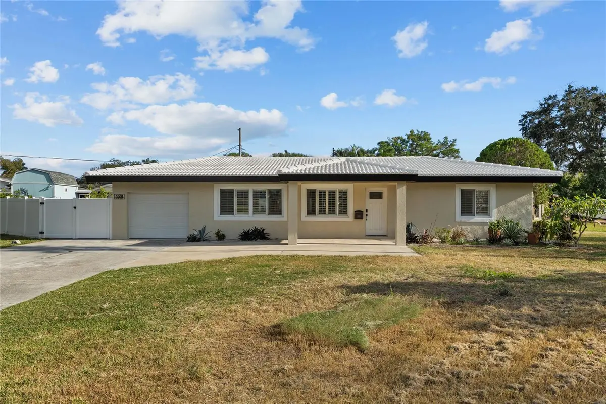 4681 SHORE ACRES BLVD NE, St Petersburg, FL 33703