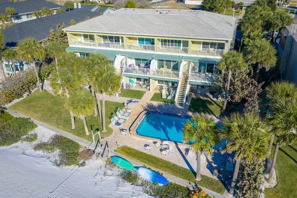 2300 GULF BLVD #D1, Belleair Beach, FL 33786