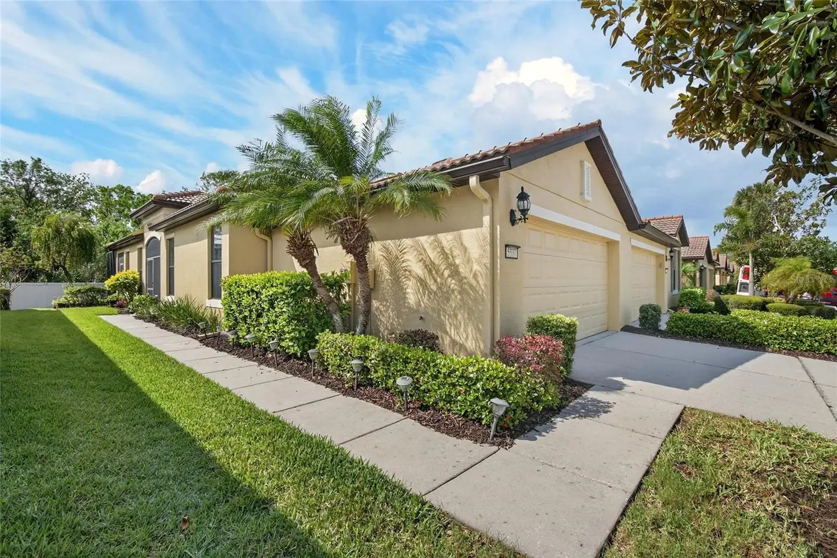 5537 SUNSET FALLS DR, Apollo Beach, FL 33572