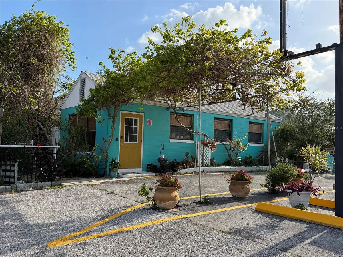 7300 CENTRAL AVE, St Petersburg, FL 33707