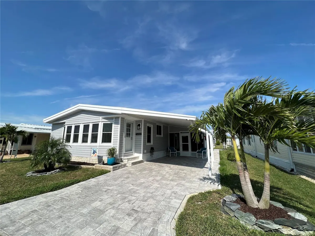 2038 MAUI DR, Holiday, FL 34691