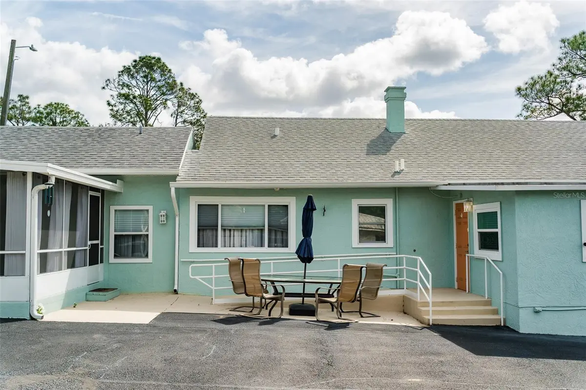 321 W PENNSYLVANIA AVE, Deland, FL 32720