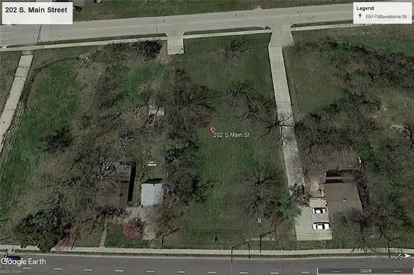 202 S Main ST, Lansing, KS 66043