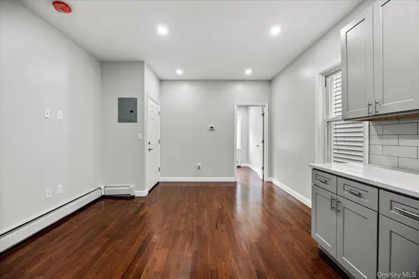 94-19 116th ST, Richmond Hill, NY 11419