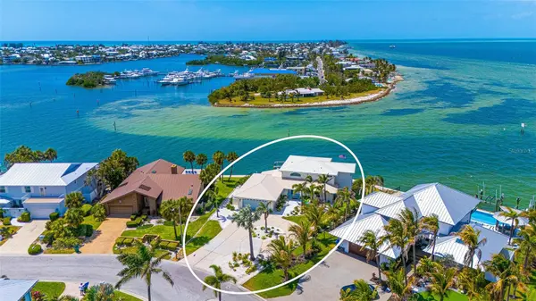 723 KEY ROYALE DR, Holmes Beach, FL 34217