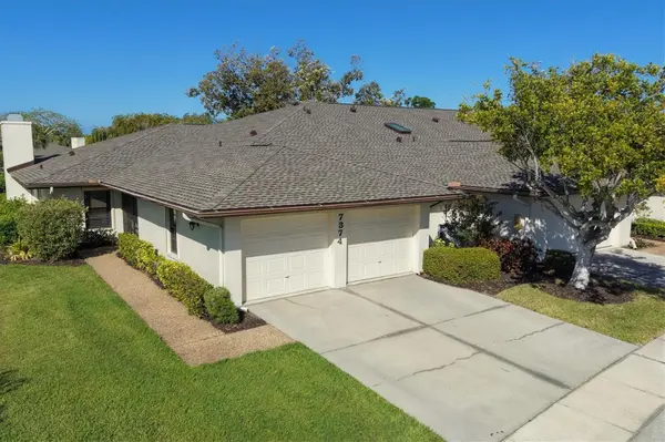 7374 ROYAL BIRKDALE DR #15D, Sarasota, FL 34238