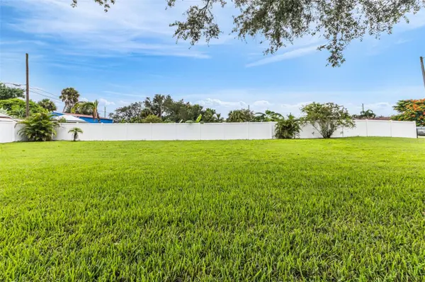 2102 ALARIC ST, Port Charlotte, FL 33952