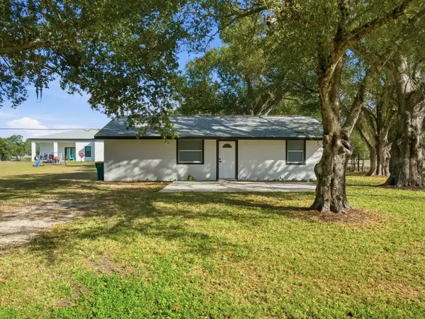 390 HAZEL CIR, Punta Gorda, FL 33982