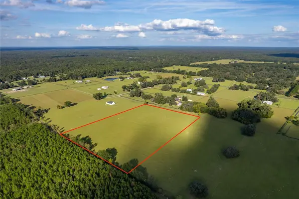 BLUE BIRD CT SW, Fort White, FL 32038