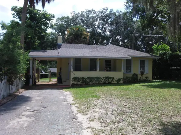320 N RHODES ST, Mount Dora, FL 32757