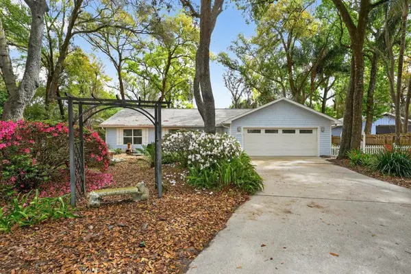 658 CLARK CT, Mount Dora, FL 32757