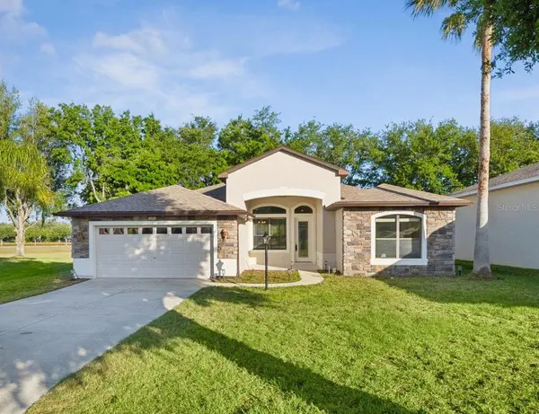 3292 SEVEN SEAS DR, Tavares, FL 32778