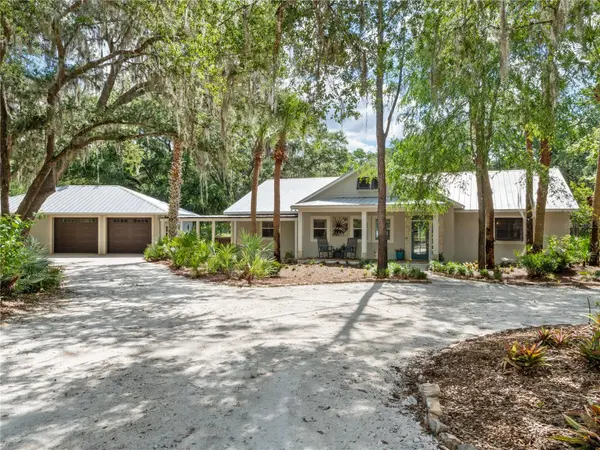 6043 LAKE ERIE RD, Groveland, FL 34736