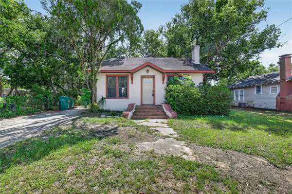 19 E MORNINGVIEW DR, Eustis, FL 32726