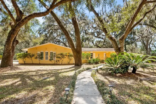 1909 SW 48TH AVE, Gainesville, FL 32608