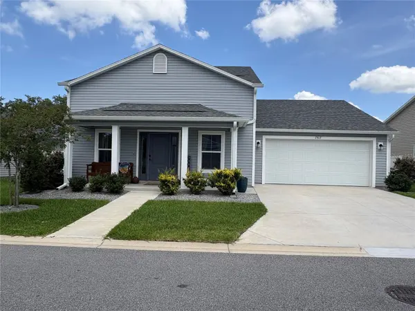 7517 CHASTAIN CIR,  Middleton,  FL 34762