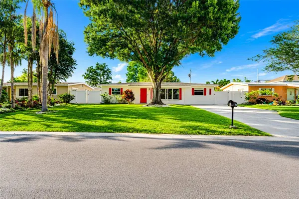10907 57TH AVE, Seminole, FL 33772