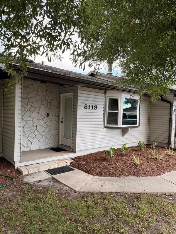 8119 WOODLAWN CIR S, Palmetto, FL 34221