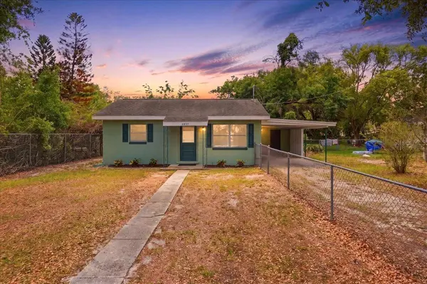 2437 JUNGLE ST, Lakeland, FL 33801