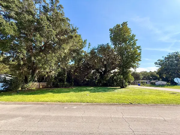 1099 YAUPON ST, Daytona Beach, FL 32117