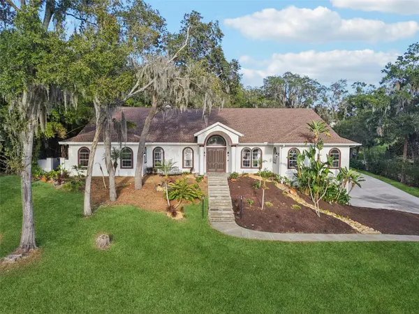 16400 LAKESHORE DR, Minneola, FL 34715