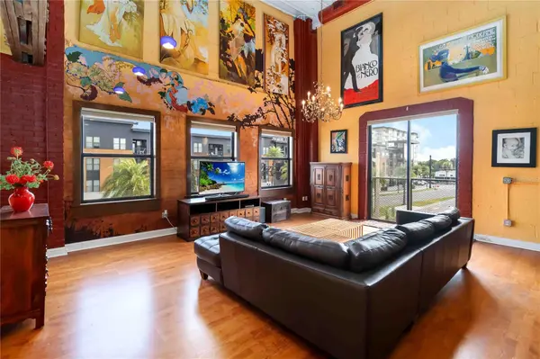 62 W COLONIAL DR #301, Orlando, FL 32801