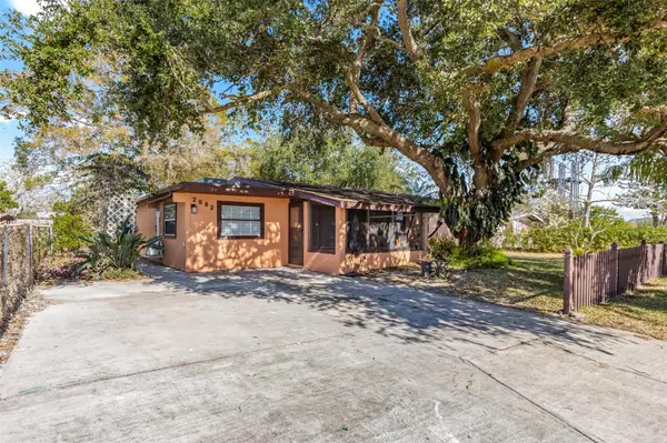 2082 LITTLE JOHN RD, Melbourne, FL 32935