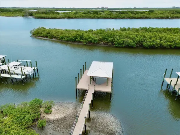 211 N RIVERSIDE DR, Edgewater, FL 32132