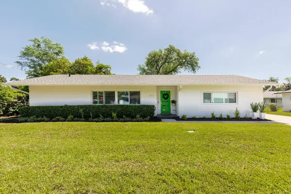 2415 EATON LN, Orlando, FL 32804