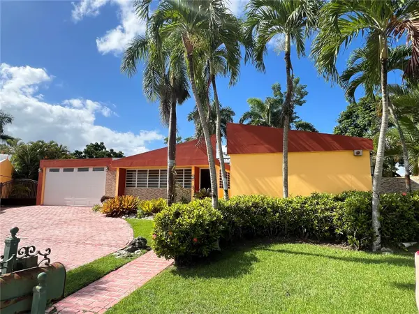 3 PLAZA, Gurabo, PR 00778