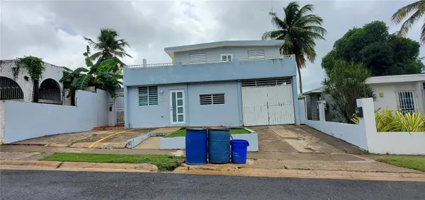 # 32 MIRAFLORES, Bayamon, PR 00957