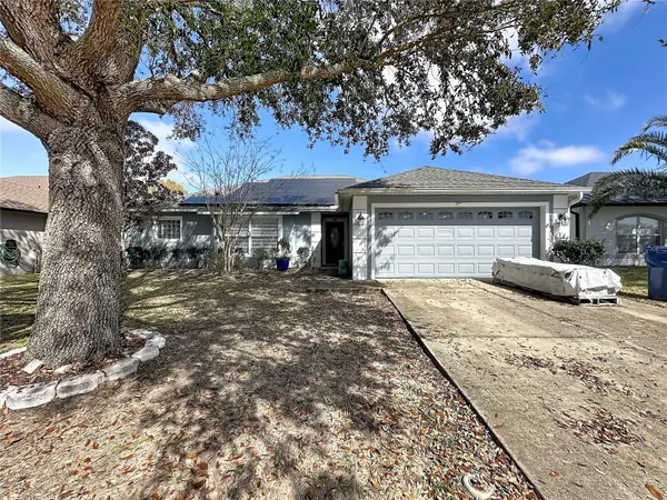 217 COMPASS ROSE DR, Groveland, FL 34736
