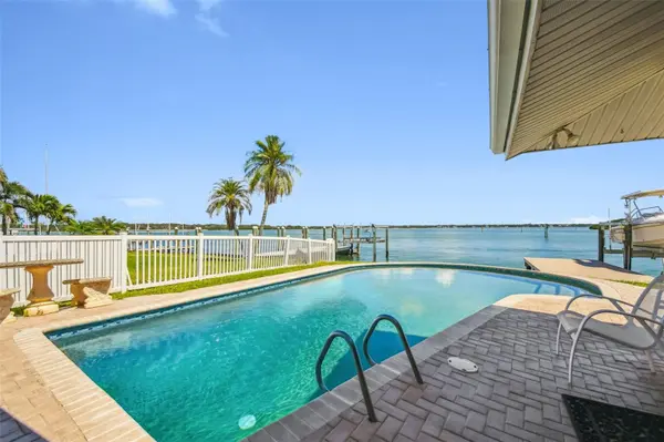 529 JOHNS PASS AVE,  Madeira Beach,  FL 33708