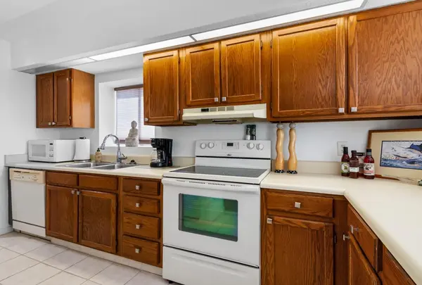 808 BAHIA DEL SOL DR #14, Ruskin, FL 33570