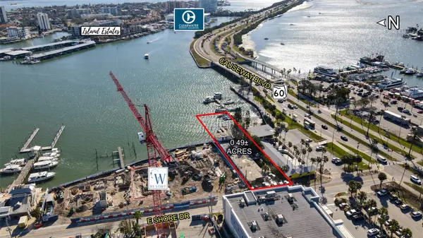 403 E SHORE DR, Clearwater Beach, FL 33767