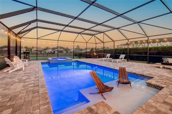 10304 MEADOWRUN DR, Lithia, FL 33547