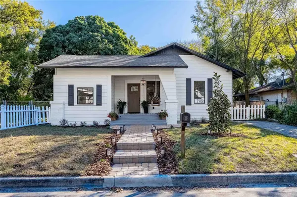 805 E CURTIS ST, Tampa, FL 33603