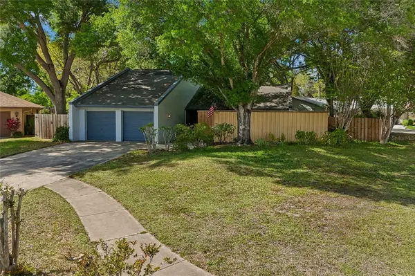4438 SUMMER OAK DR, Tampa, FL 33618