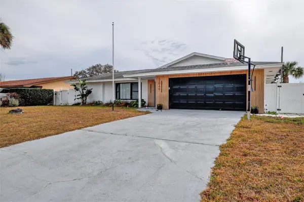 13940 ANTIGUA DR, Seminole, FL 33776