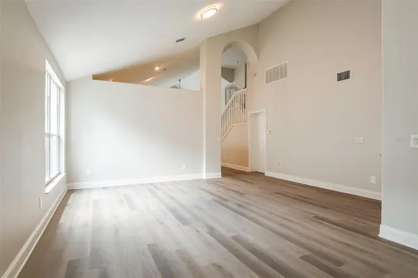 176 HANGING MOSS DR, Oviedo, FL 32765
