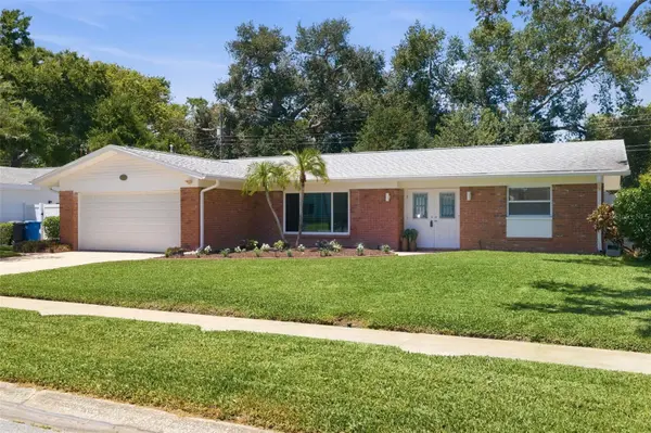 6477 33RD AVE N, St Petersburg, FL 33710
