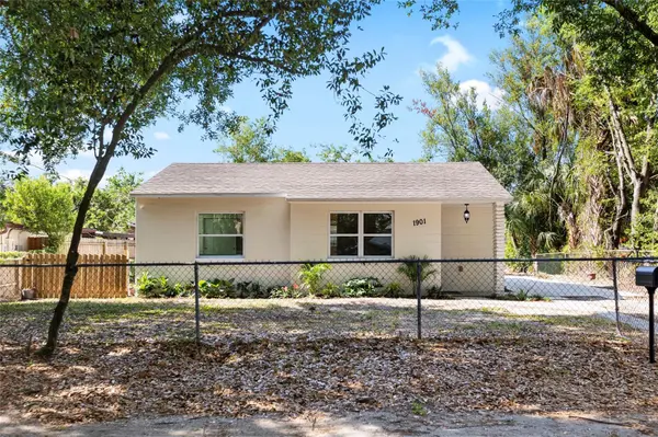 1901 E SHADOWLAWN AVE, Tampa, FL 33610