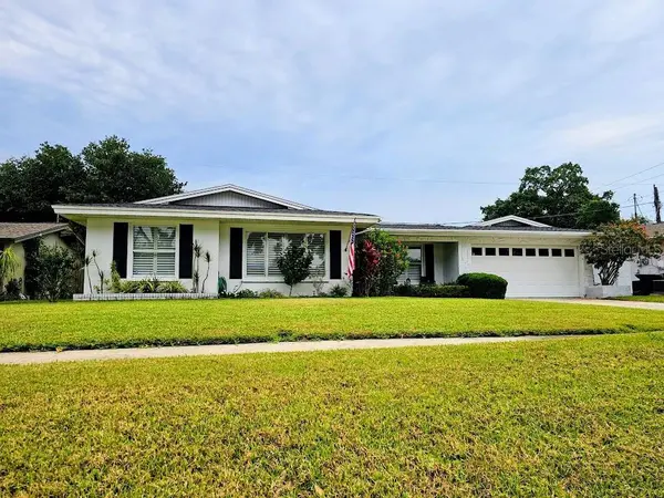2186 OAK GROVE DR, Clearwater, FL 33764