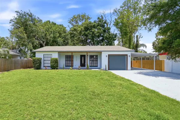 8709 FOUNTAIN AVE, Tampa, FL 33615