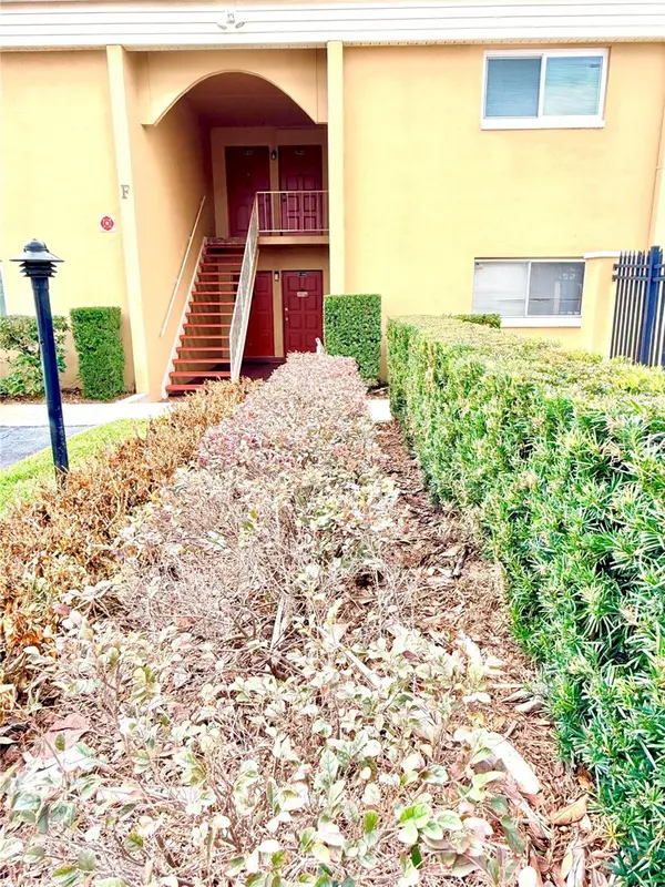 1000 LAKE OF THE WOODS BLVD #206F,  Fern Park,  FL 32730