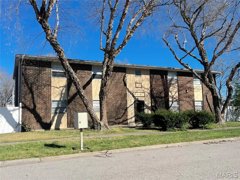 304 ESTATE DR #B, O'fallon, IL 62269