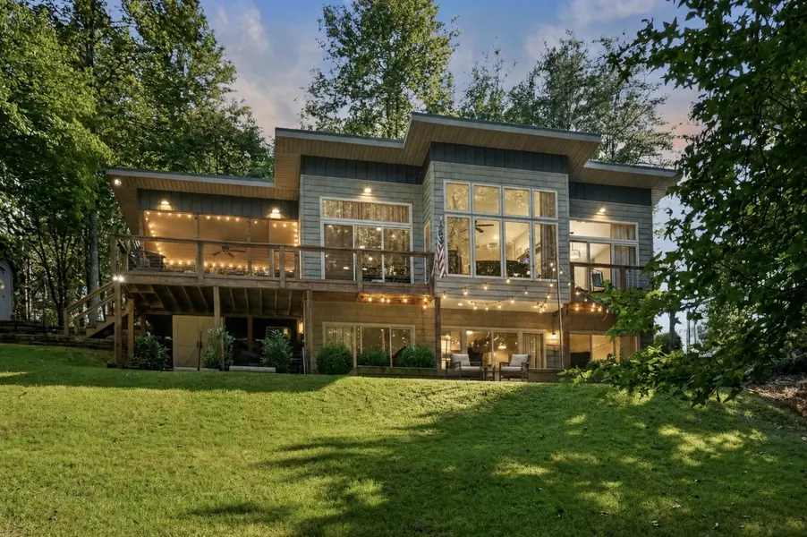 1149 Fairways Dr, Smithville, TN 37166